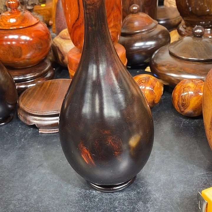 朱***祥酸枝花瓶一个漂亮的