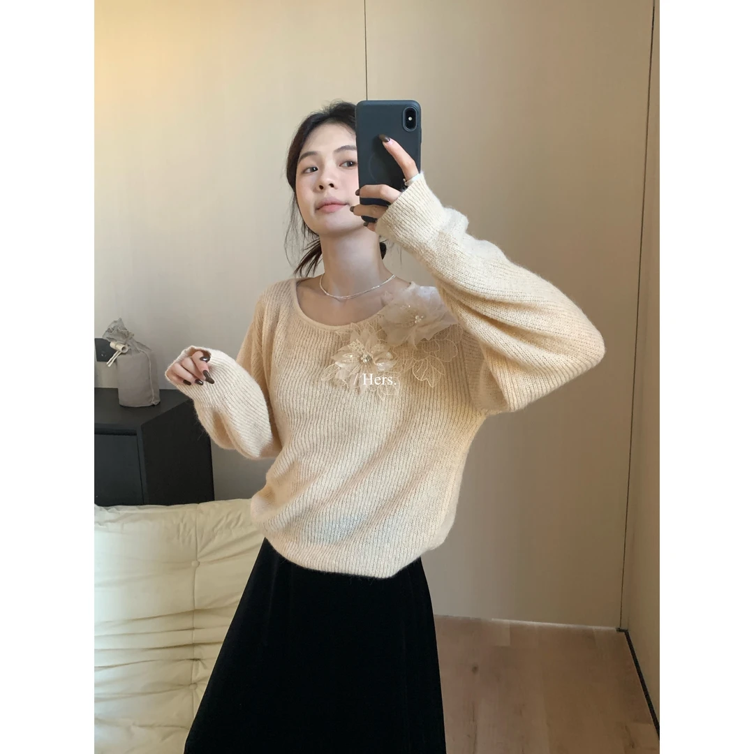 L-92345#『10%羊毛』温柔慵懒精致立体绣花针织长袖上衣