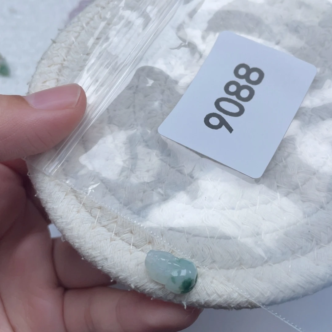 翡翠未镶嵌颈饰天然A货缅甸翡翠