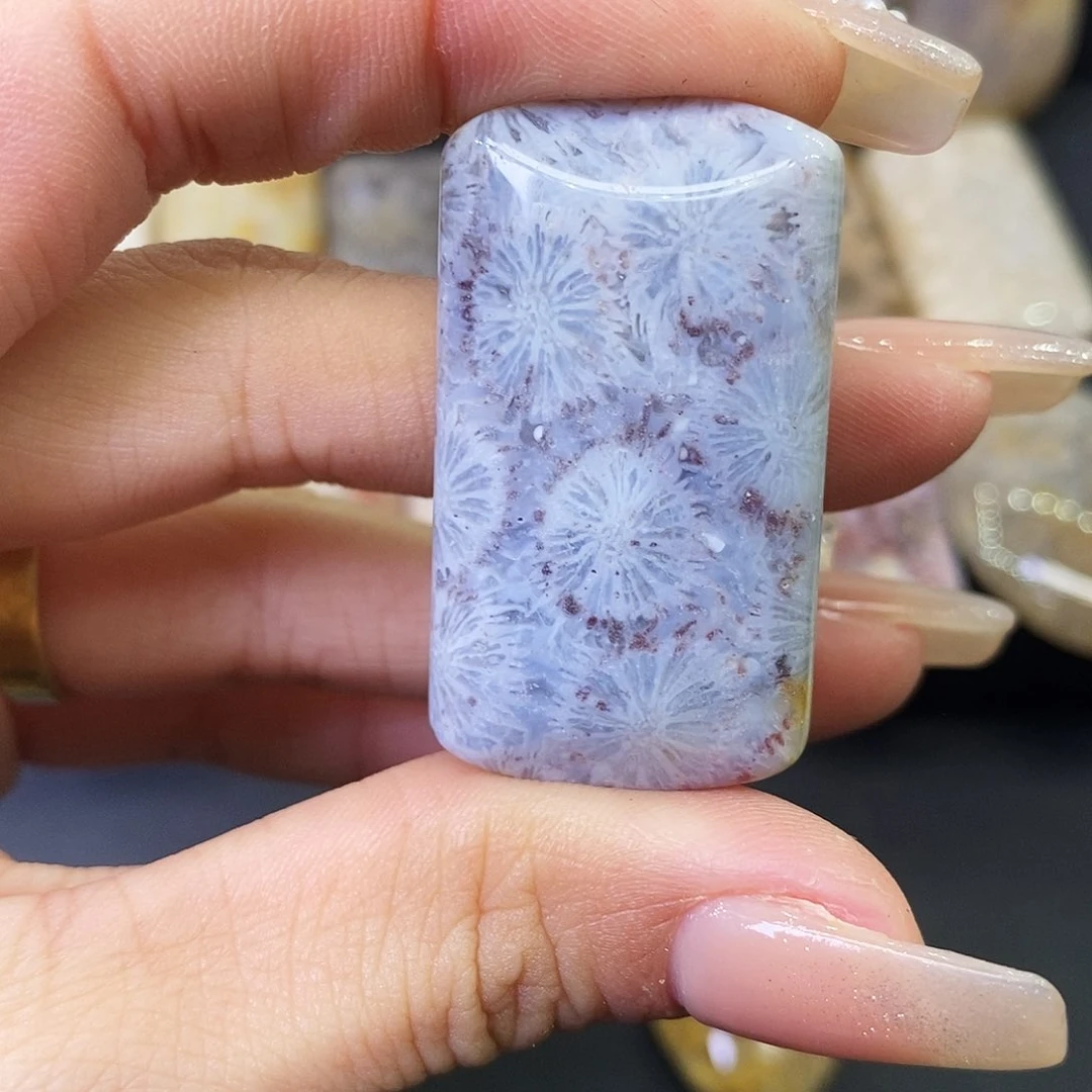 硅化玉颈饰合金清****洛