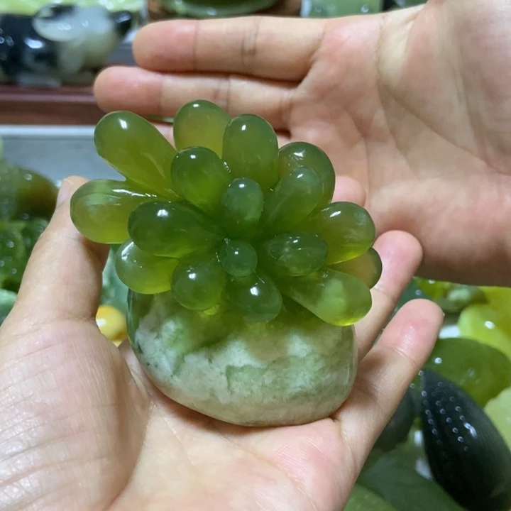 【闪购商品】蛇纹石玉未镶嵌把件盛**年