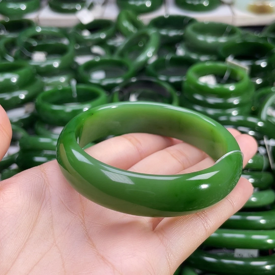 未镶嵌手镯和田玉（碧玉）