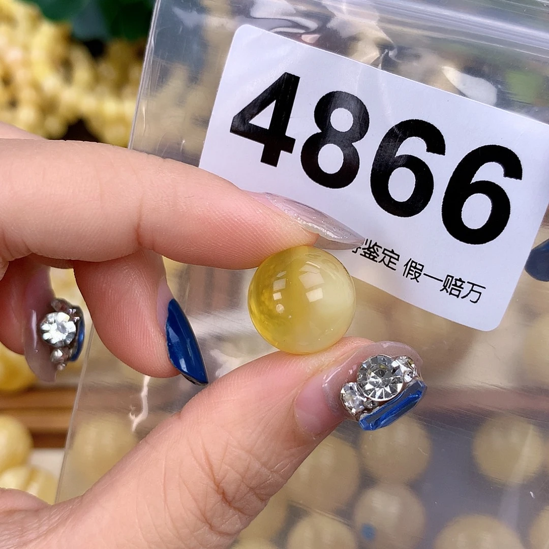 蜜蜡未镶嵌珠宝奇石15
