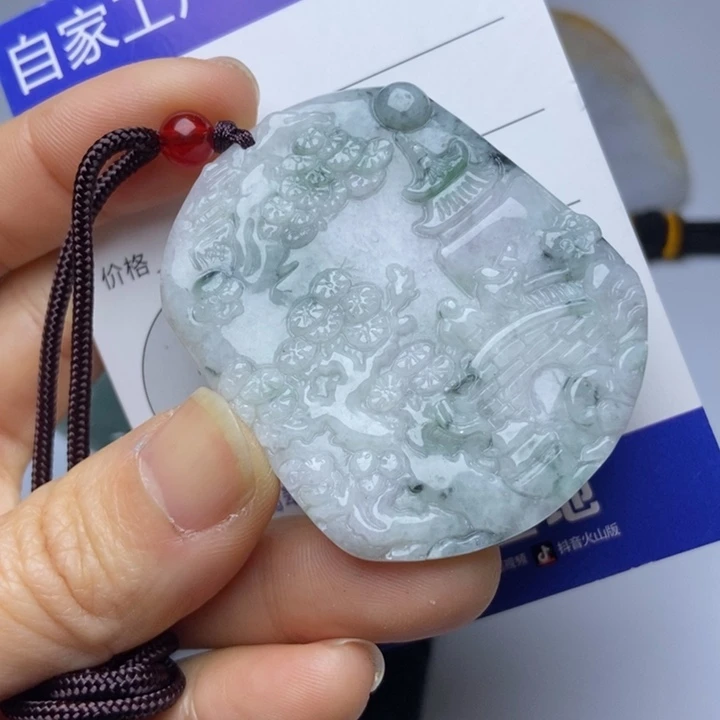 翡翠颈饰未镶嵌翡翠