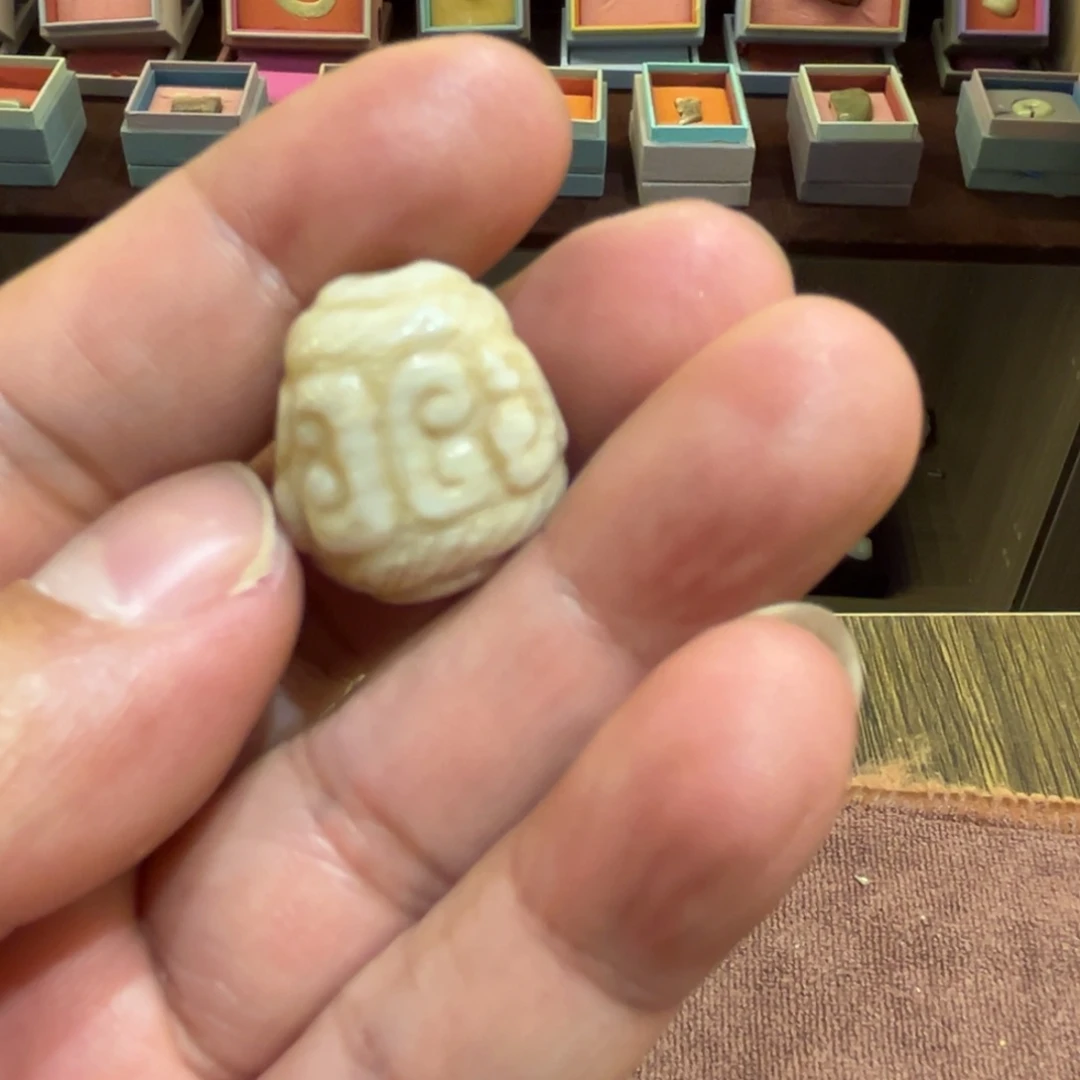 颈饰未镶嵌和田玉乱**糟