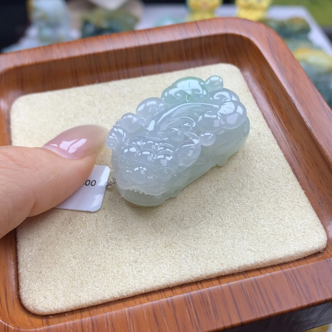 翡翠未镶嵌颈饰翡翠吊坠7