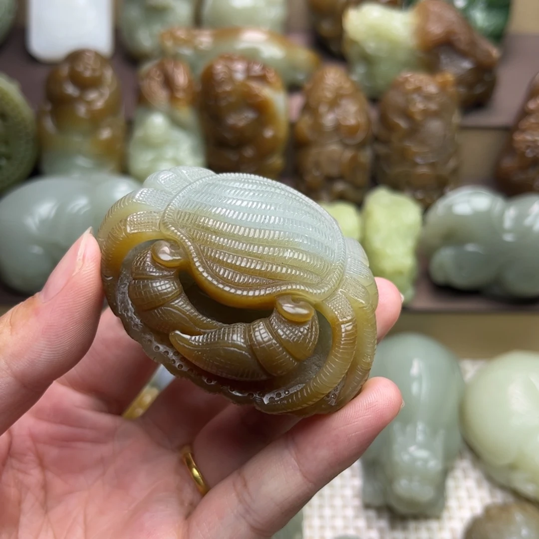 和田玉未镶嵌把件