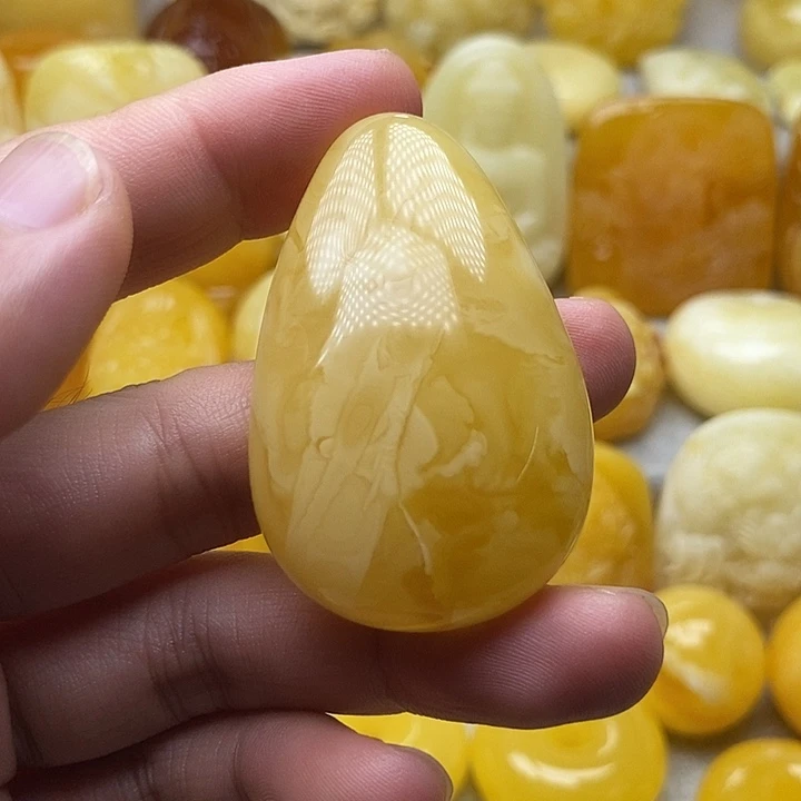 琥珀颈饰未镶嵌琥珀蜜蜡吊坠