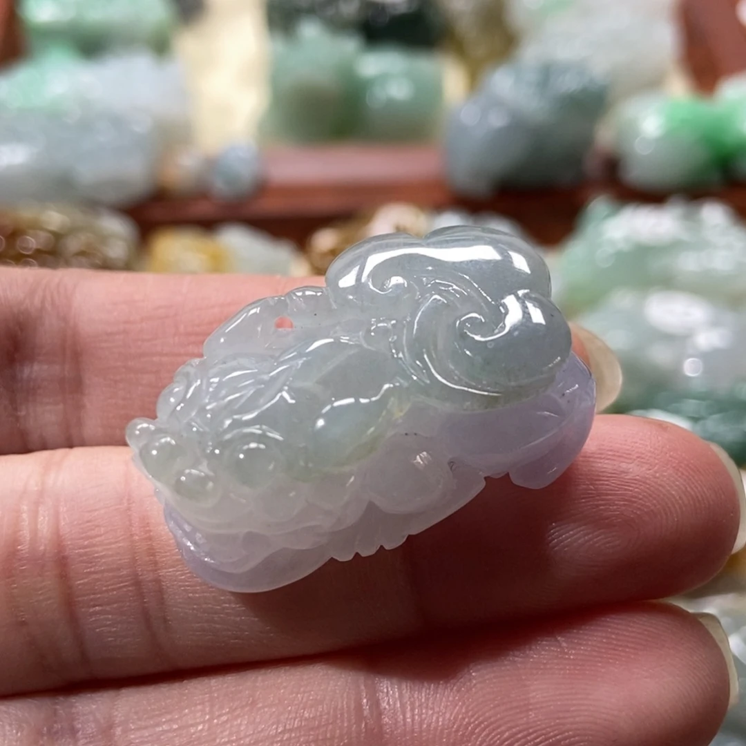 翡翠颈饰未镶嵌貔貅