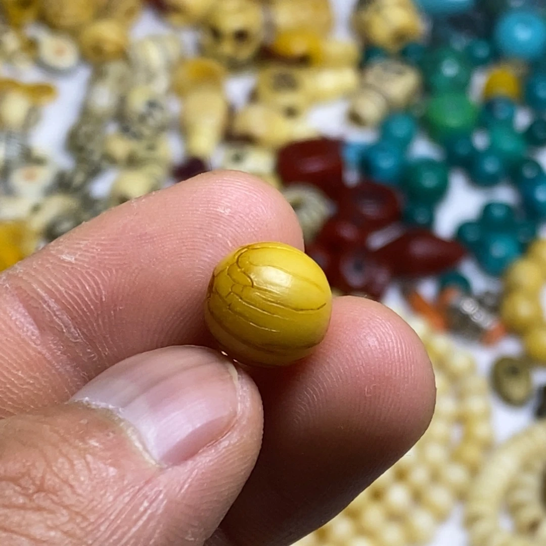 ****歌大叶紫檀（黑酸枝木类）