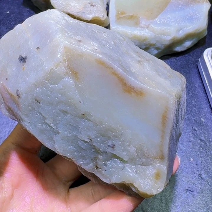 和田玉未镶嵌珠宝半成品
