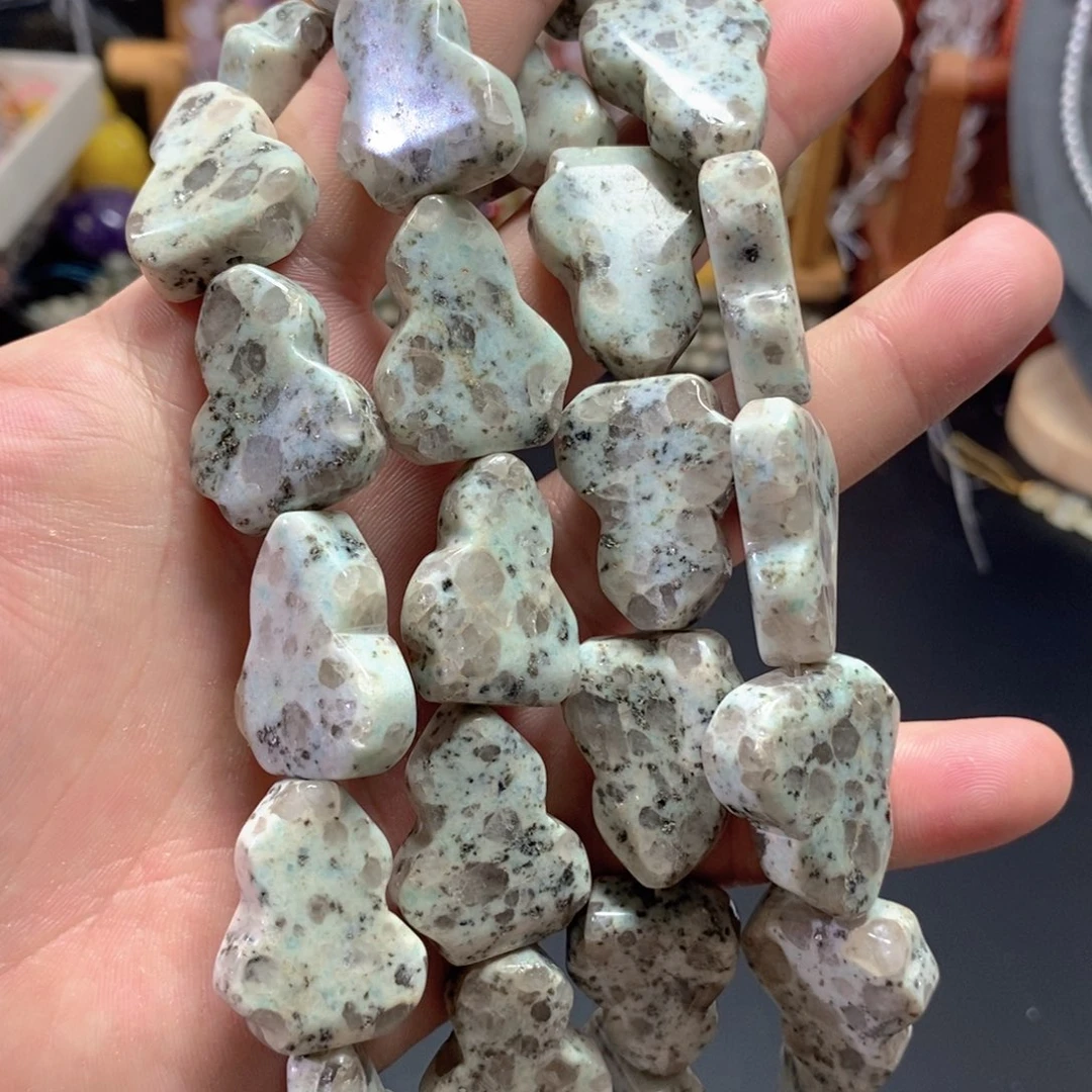 玛瑙/玉髓未镶嵌珠宝半成品天然熊猫石葫芦雕刻一天