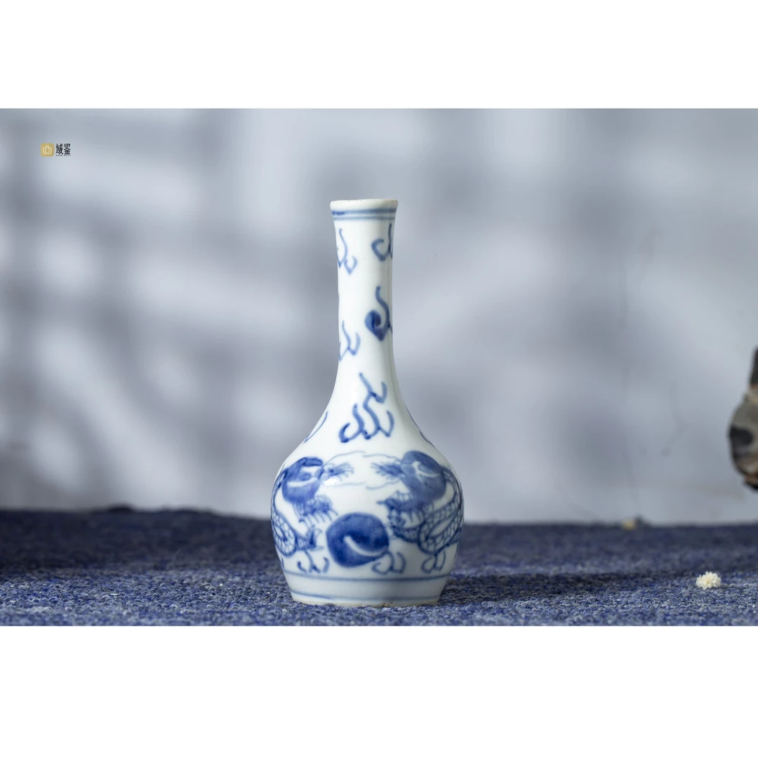 【拍卖-清中】·青花双龙戏珠纹锥把瓶