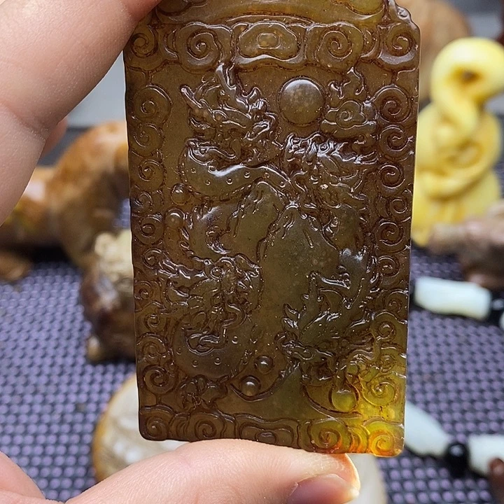 未镶嵌蛇纹石玉颈饰