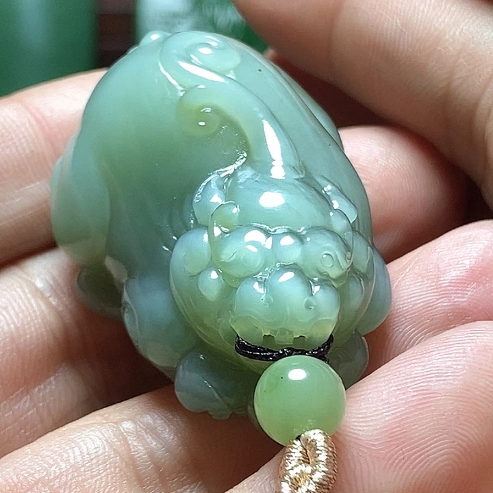 和田玉（碧玉）挂件未镶嵌豪**金