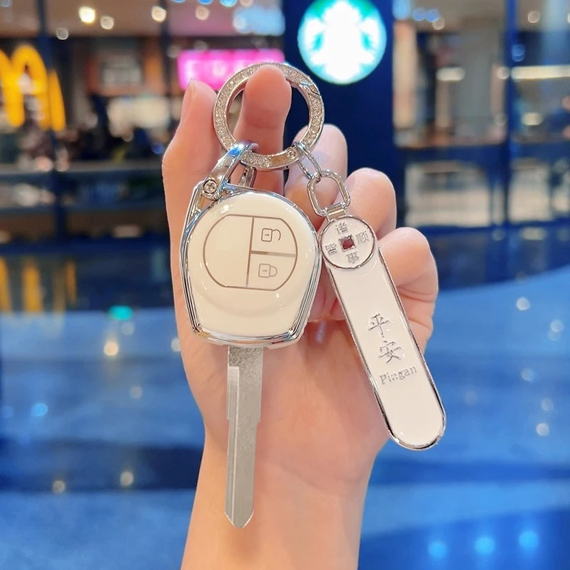 适用铃木雨燕奥拓启悦钥匙套吉姆尼JIMNY/JB64/JB74扣天语SX4包壳