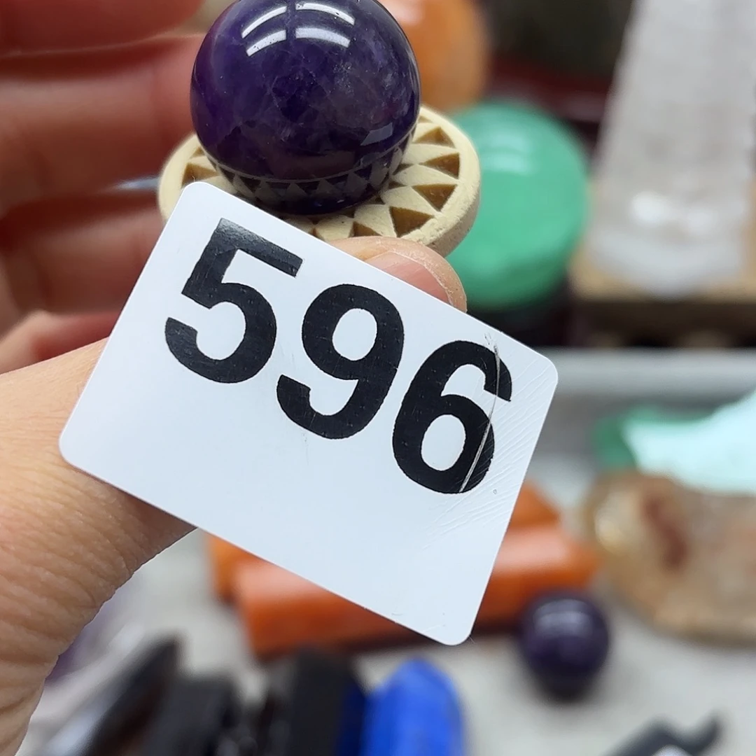 未镶嵌水晶大型摆件（非配饰）