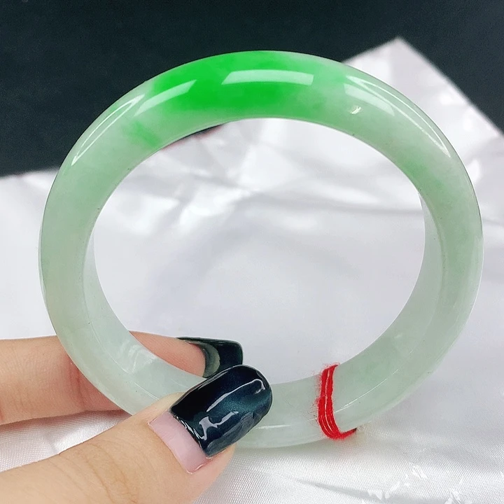 翡翠手镯未镶嵌圈55.5，5402