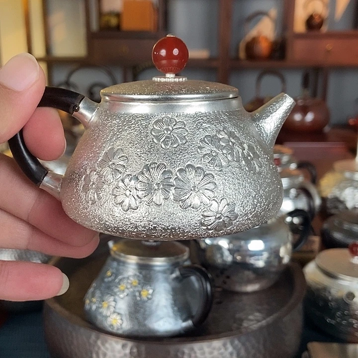 左***生纯手工制作一铜壶制作