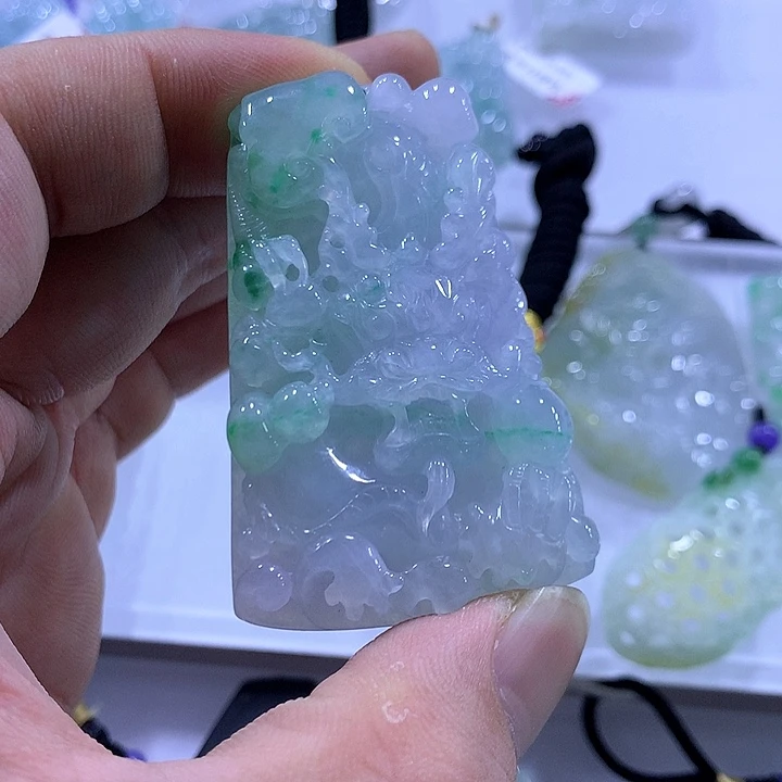 翡翠未镶嵌颈饰天然翡翠A货吊坠