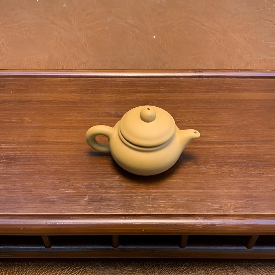 黄色紫砂迷你小壶手把件189