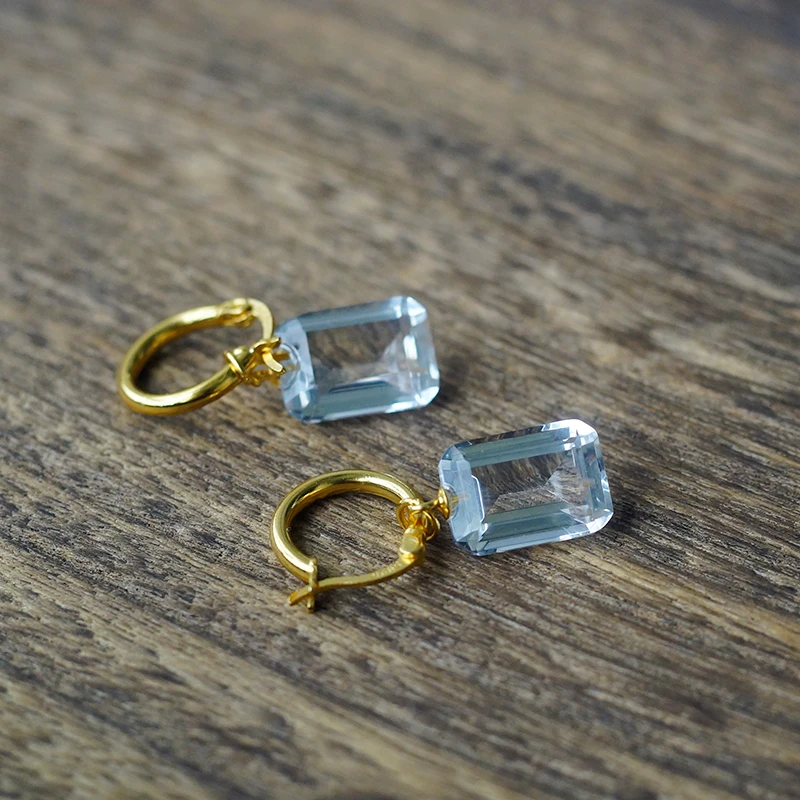 长方形切割面 干净体白水晶耳扣S925银镀金镶嵌耳饰品