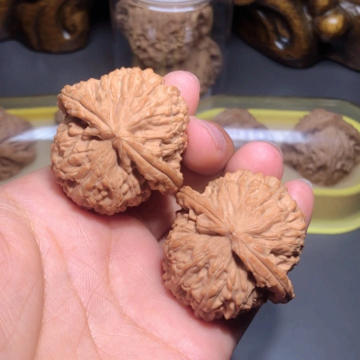 文玩核桃把件40球白