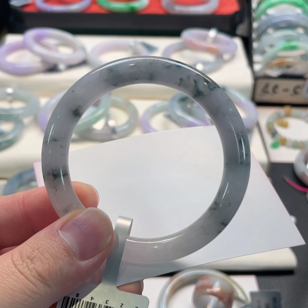 翡翠未镶嵌手镯18号 55圆条 有纹裂