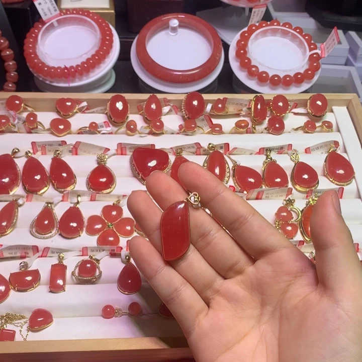 菱锰矿（红纹石）18K金镶嵌颈饰随行吊坠8.22g