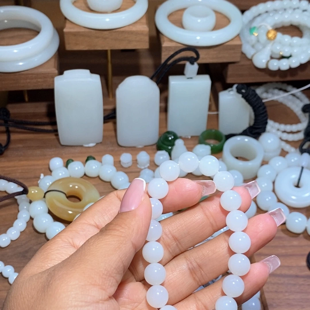 未镶嵌手链和田玉深**号