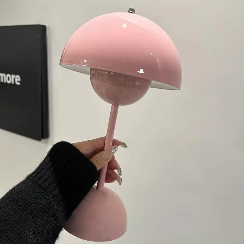花苞台灯卧室床头灯结婚陪嫁装饰氛围灯北欧ins少女书桌蘑菇灯