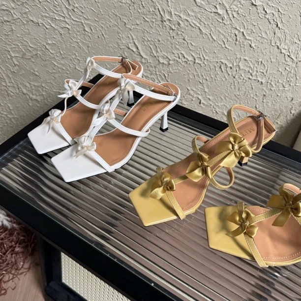 欧美高跟露趾法式修面皮时装凉鞋设计感百搭单鞋方头