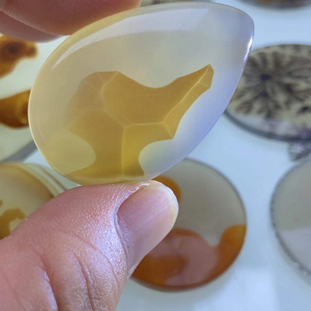 【闪购商品】未镶嵌颈饰玛瑙/玉髓金*