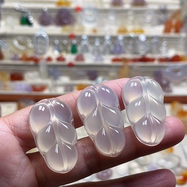 玛瑙/玉髓未镶嵌颈饰多样性发货 拍一发一 福利不退换哦