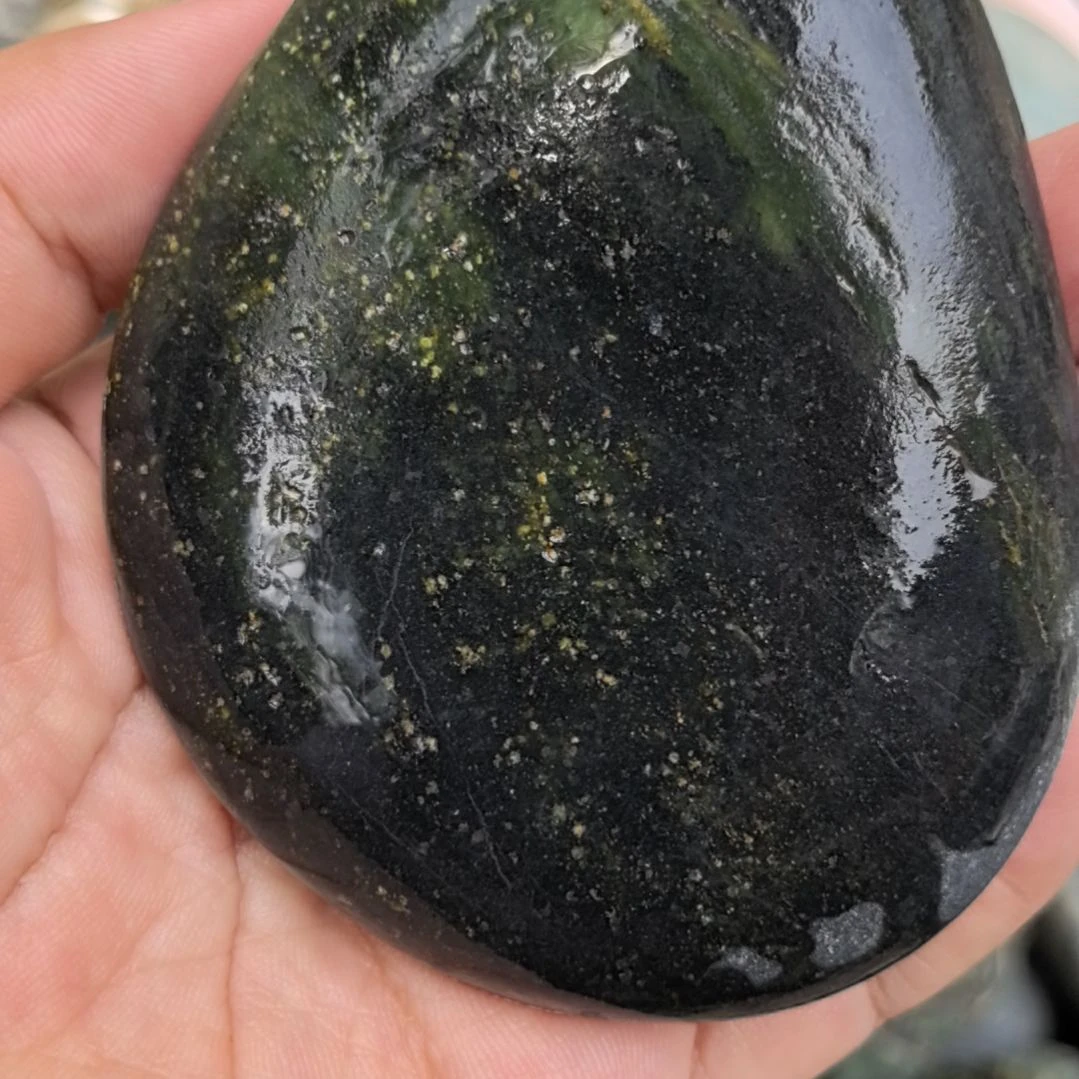 石材玲**搭藏玉药王石原石手把件一个