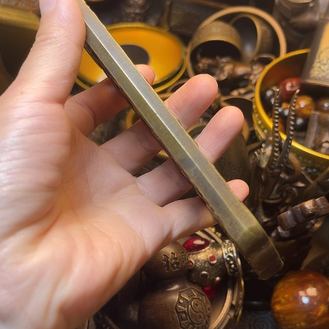 精美铜器工艺品等