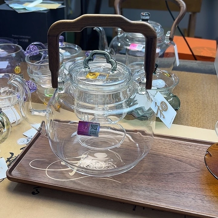 青***衣禾器。