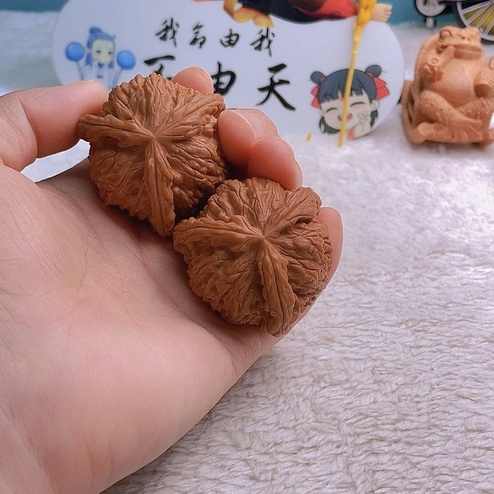 吊坠文玩核桃阿*.三棱