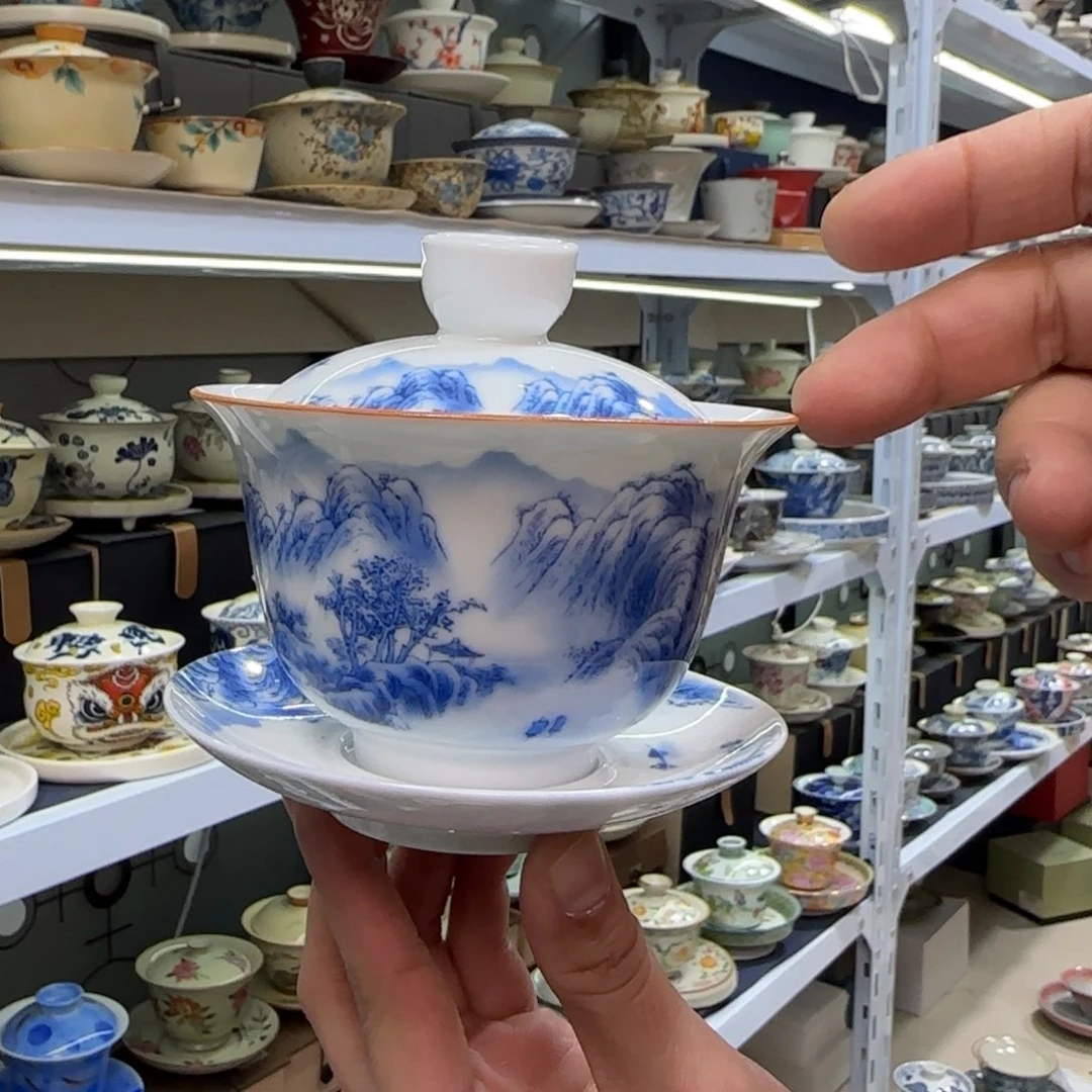 高温下的高温天气使人心情愉悦