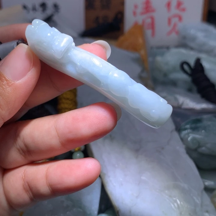 翡翠未镶嵌颈饰保真天然A货翡翠