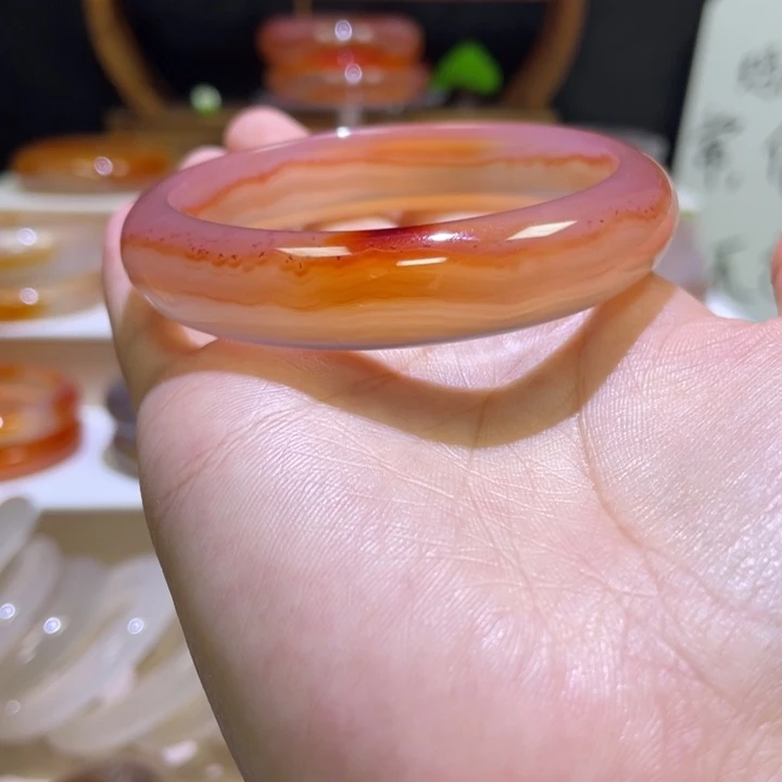 玛瑙/玉髓手镯未镶嵌