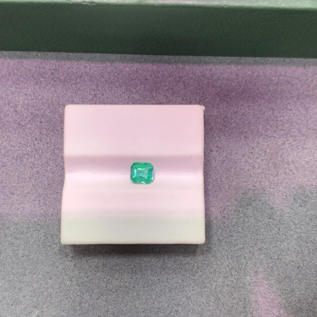 裸石未镶嵌祖母绿0.6ct 25