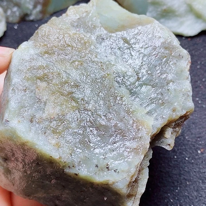 未镶嵌和田玉（糖玉）珠宝半成品