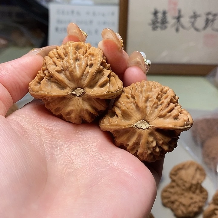 吊坠文玩核桃43+宫灯