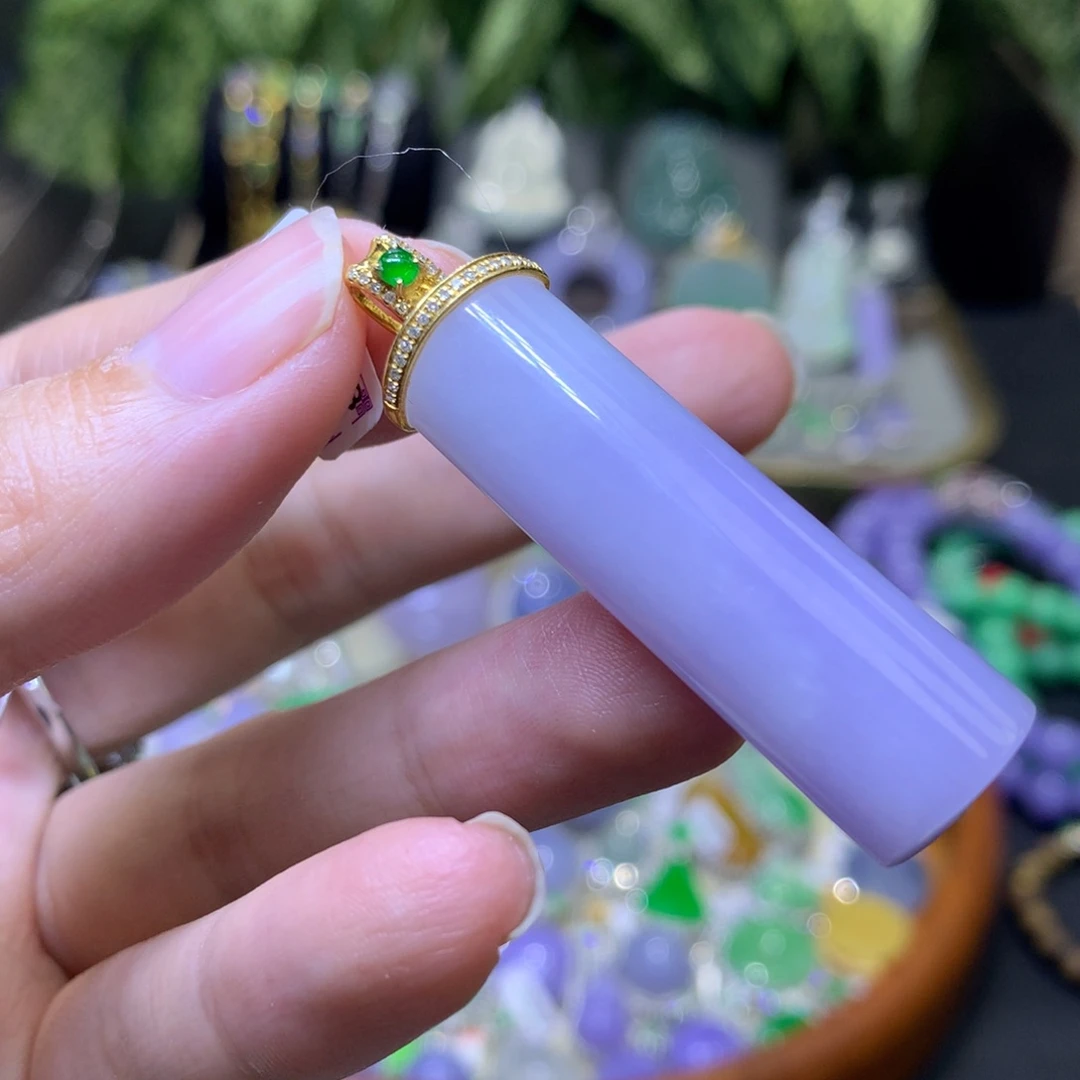 颈饰18K金镶嵌翡翠