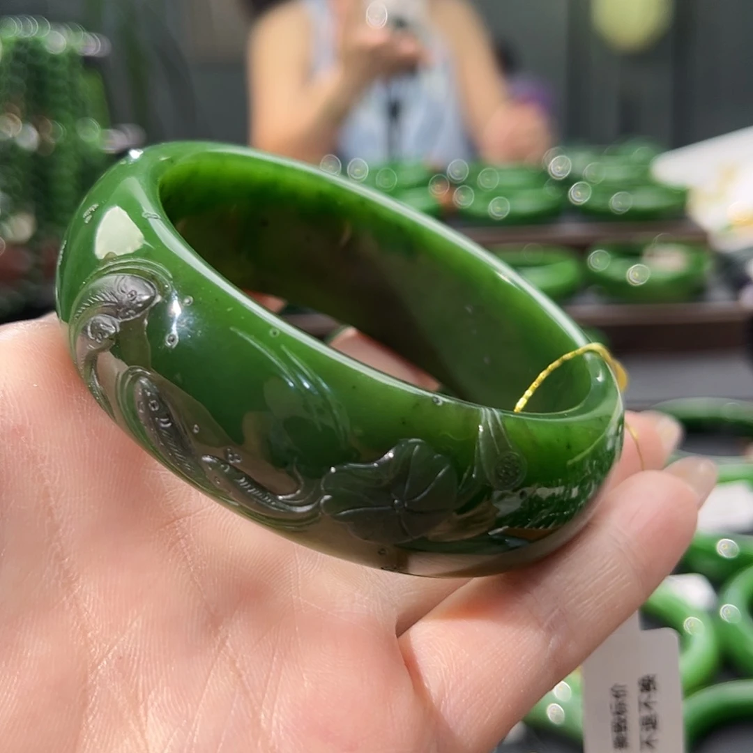 未镶嵌手镯和田玉（碧玉）