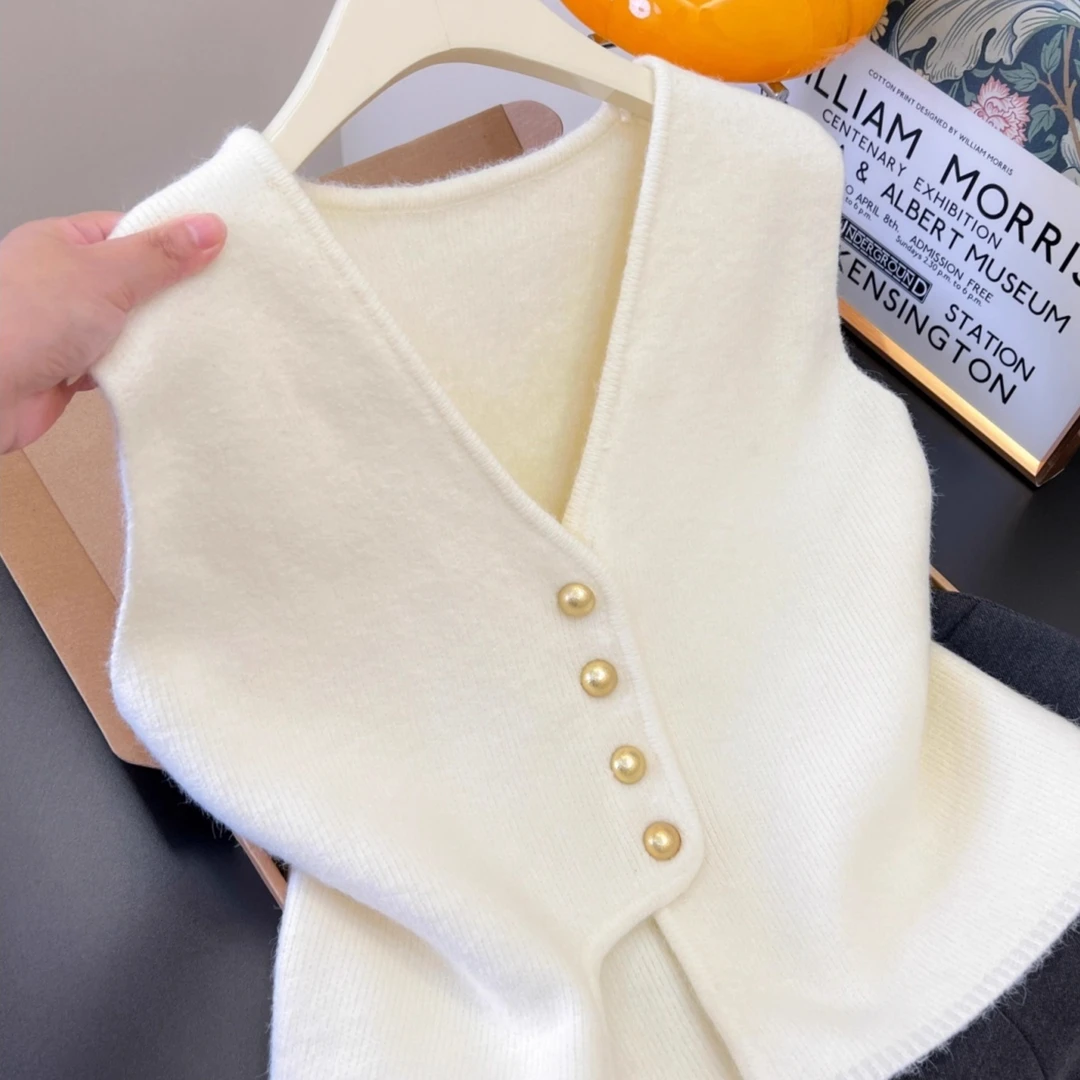 小香风针织开衫马甲女秋冬新款金属扣气质显瘦毛衣背心坎肩外穿