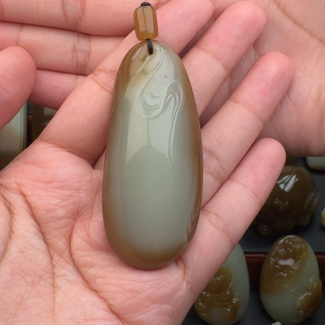 颈饰未镶嵌和田玉