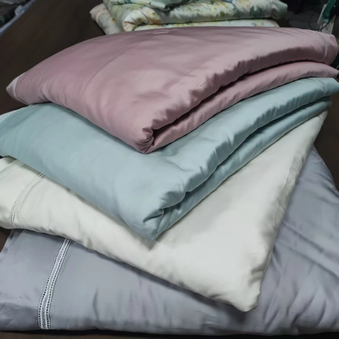 【艾一家居】品牌尾单  金太阳100S单品被子