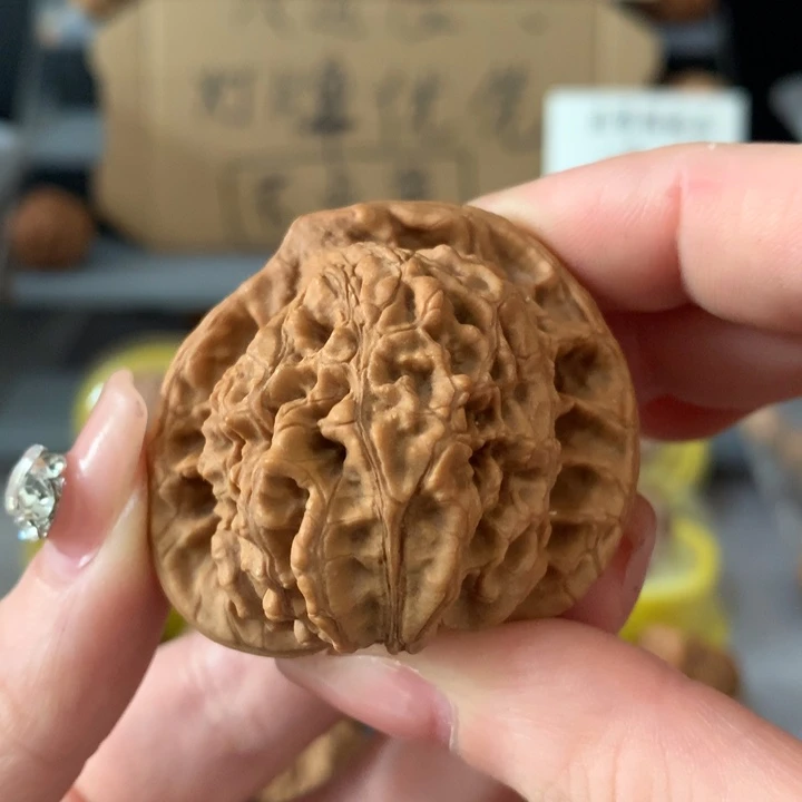西***！吊坠文玩核桃异形单只，有瑕疵